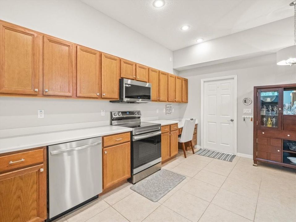 En Venta: $409,900 (3 camas, 3 baños, 2154 Pies cuadrados)