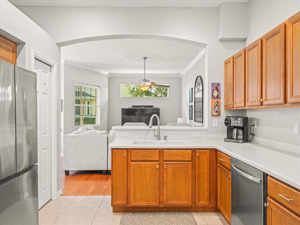 En Venta: $409,900 (3 camas, 3 baños, 2154 Pies cuadrados)