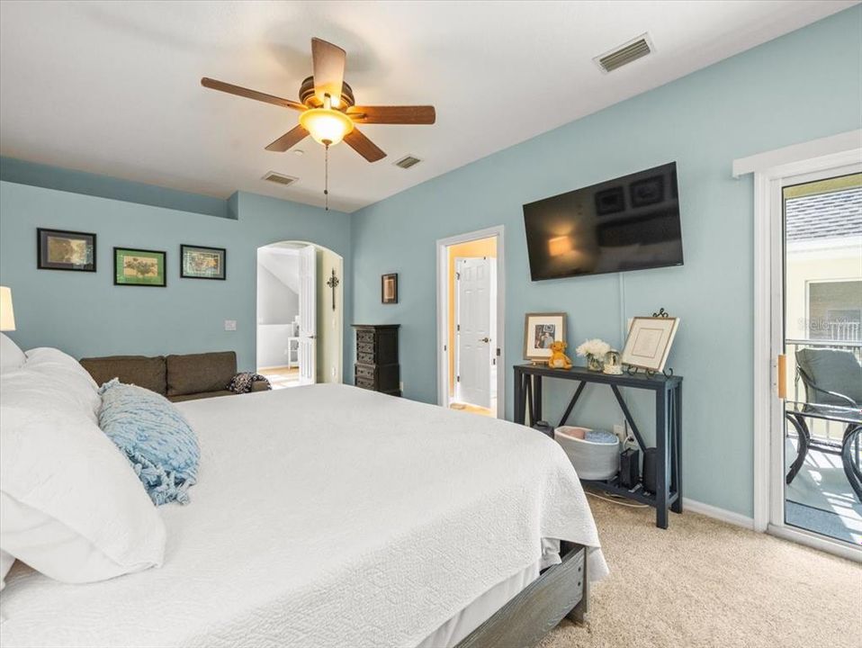 En Venta: $409,900 (3 camas, 3 baños, 2154 Pies cuadrados)