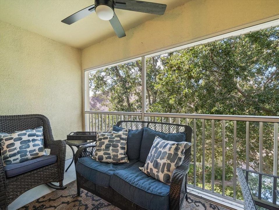 En Venta: $409,900 (3 camas, 3 baños, 2154 Pies cuadrados)