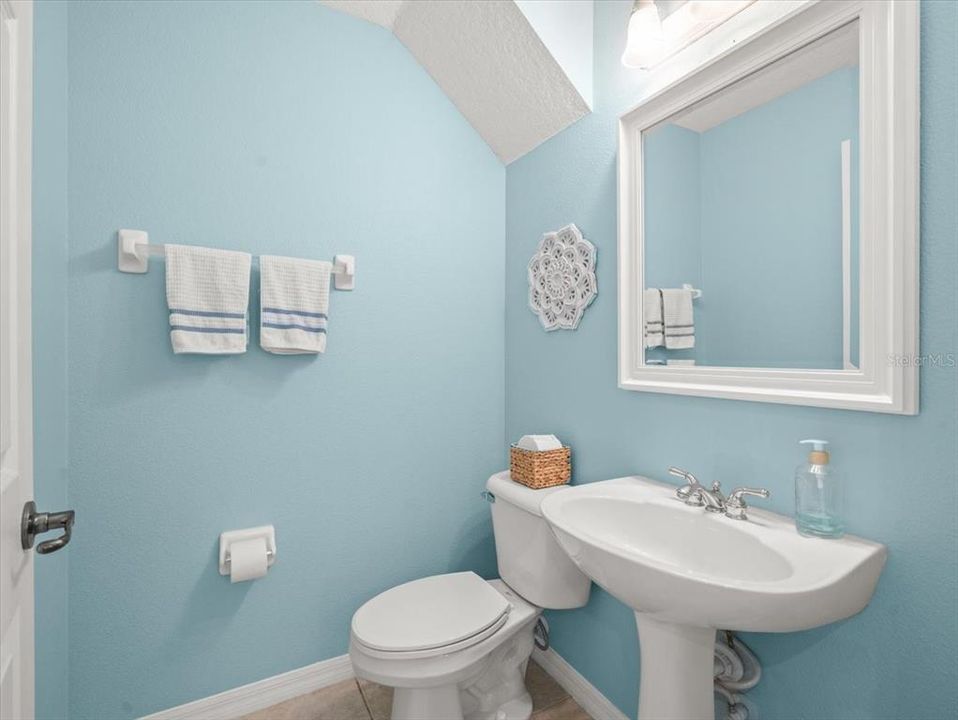 En Venta: $409,900 (3 camas, 3 baños, 2154 Pies cuadrados)