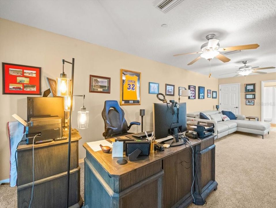 En Venta: $409,900 (3 camas, 3 baños, 2154 Pies cuadrados)