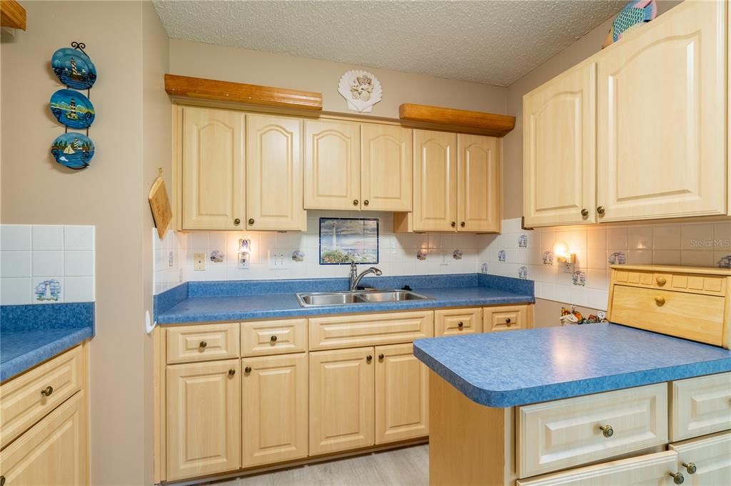 Activo con contrato: $178,000 (2 camas, 2 baños, 936 Pies cuadrados)