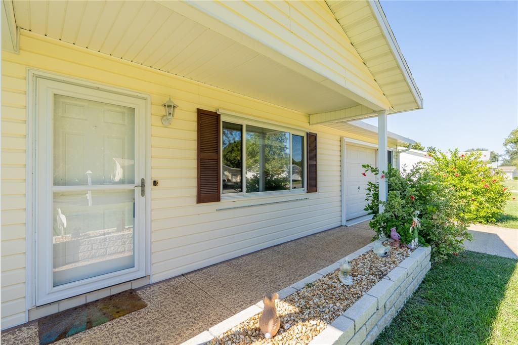 Activo con contrato: $178,000 (2 camas, 2 baños, 936 Pies cuadrados)