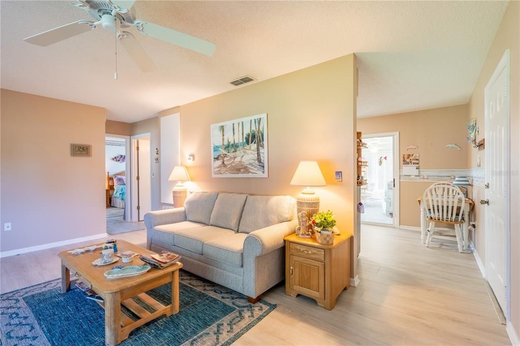 Activo con contrato: $178,000 (2 camas, 2 baños, 936 Pies cuadrados)