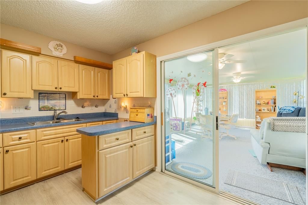 Activo con contrato: $178,000 (2 camas, 2 baños, 936 Pies cuadrados)