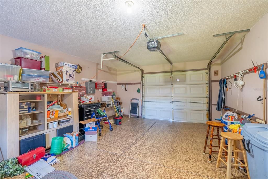 Activo con contrato: $178,000 (2 camas, 2 baños, 936 Pies cuadrados)