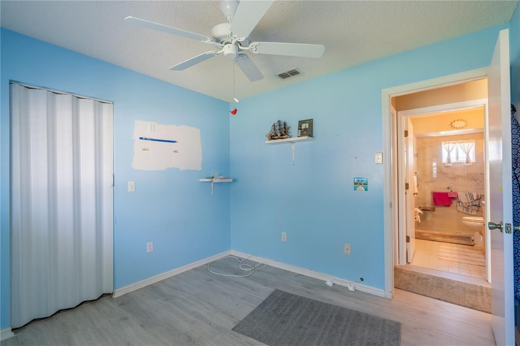 Activo con contrato: $178,000 (2 camas, 2 baños, 936 Pies cuadrados)