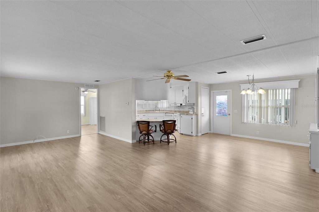 En Venta: $179,900 (2 camas, 2 baños, 1152 Pies cuadrados)