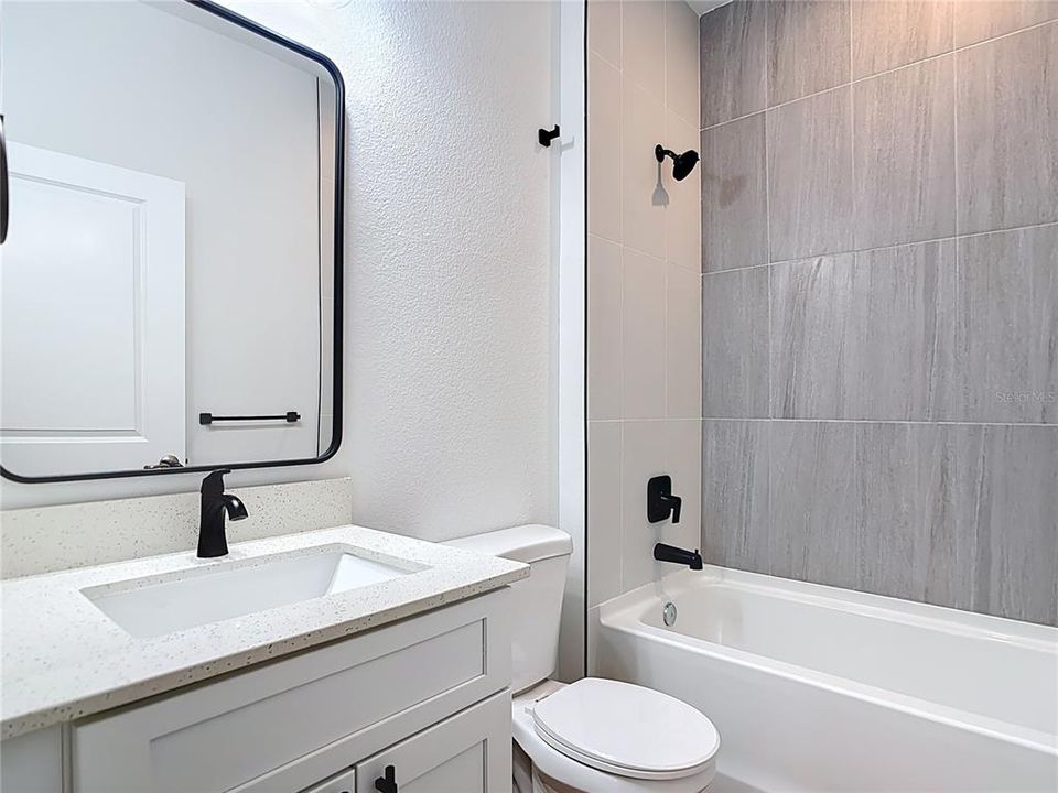 出租: $2,000 (3 贝兹, 2 浴室, 1470 平方英尺)