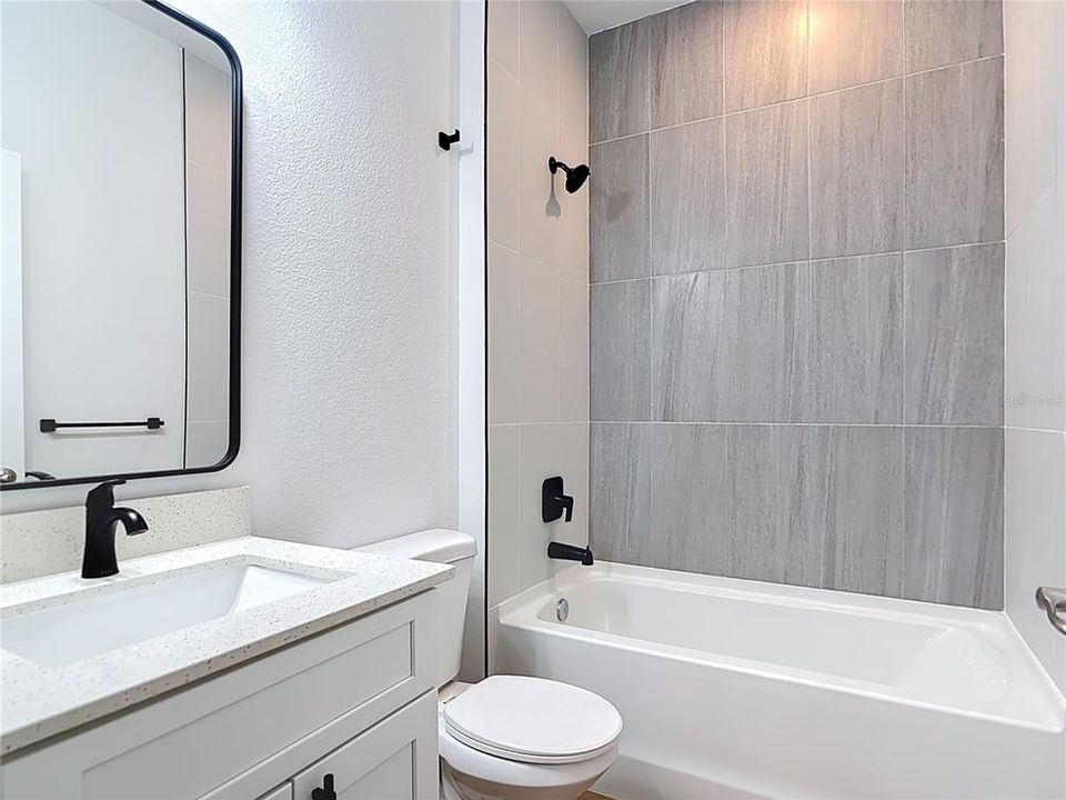 出租: $2,000 (3 贝兹, 2 浴室, 1470 平方英尺)