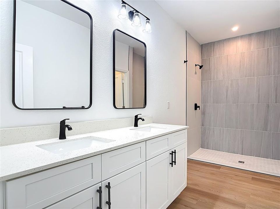 出租: $2,000 (3 贝兹, 2 浴室, 1470 平方英尺)