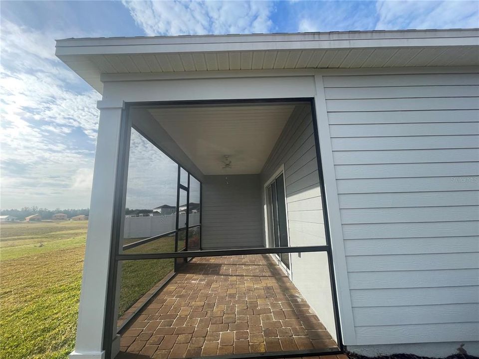 В аренду: $2,300 (4 спален, 3 ванн, 2039 Квадратных фут)