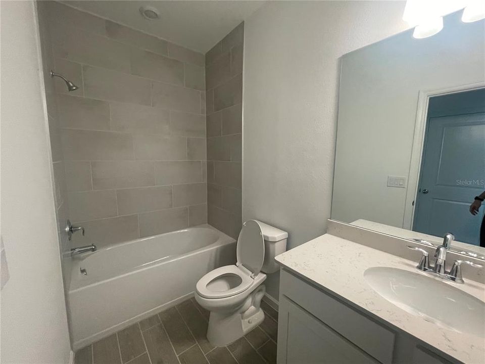 В аренду: $2,300 (4 спален, 3 ванн, 2039 Квадратных фут)