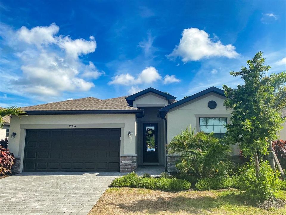 For Rent: $3,500 (4 beds, 3 baths, 2027 Square Feet)