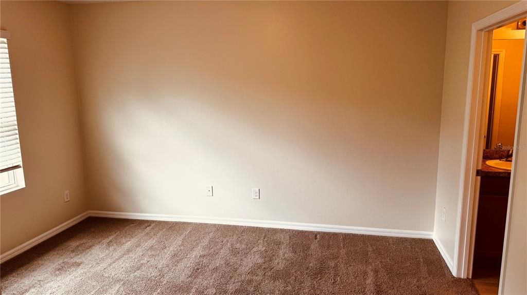 出租: $1,620 (2 贝兹, 2 浴室, 1510 平方英尺)