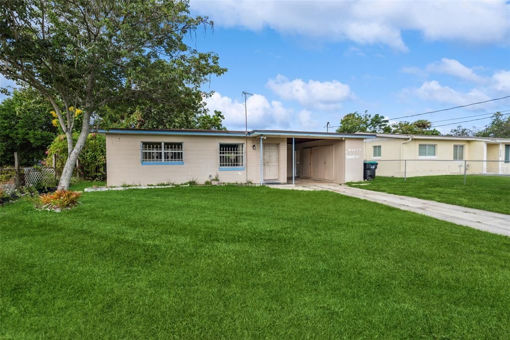 Recently Rented: $1,600 (2 beds, 1 baths, 950 Square Feet)