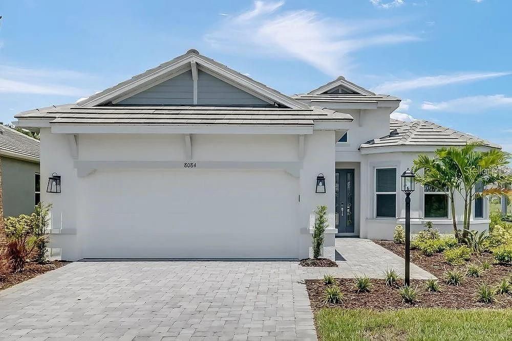 Недавно продано: $613,005 (3 спален, 3 ванн, 2100 Квадратных фут)