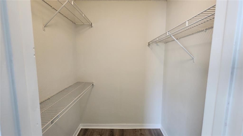 For Sale: $162,500 (2 beds, 2 baths, 1054 Square Feet)