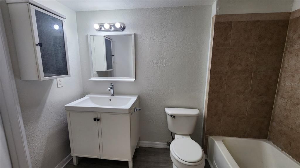 For Sale: $162,500 (2 beds, 2 baths, 1054 Square Feet)