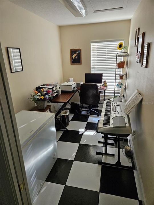 For Sale: $824,900 (3 beds, 2 baths, 2239 Square Feet)