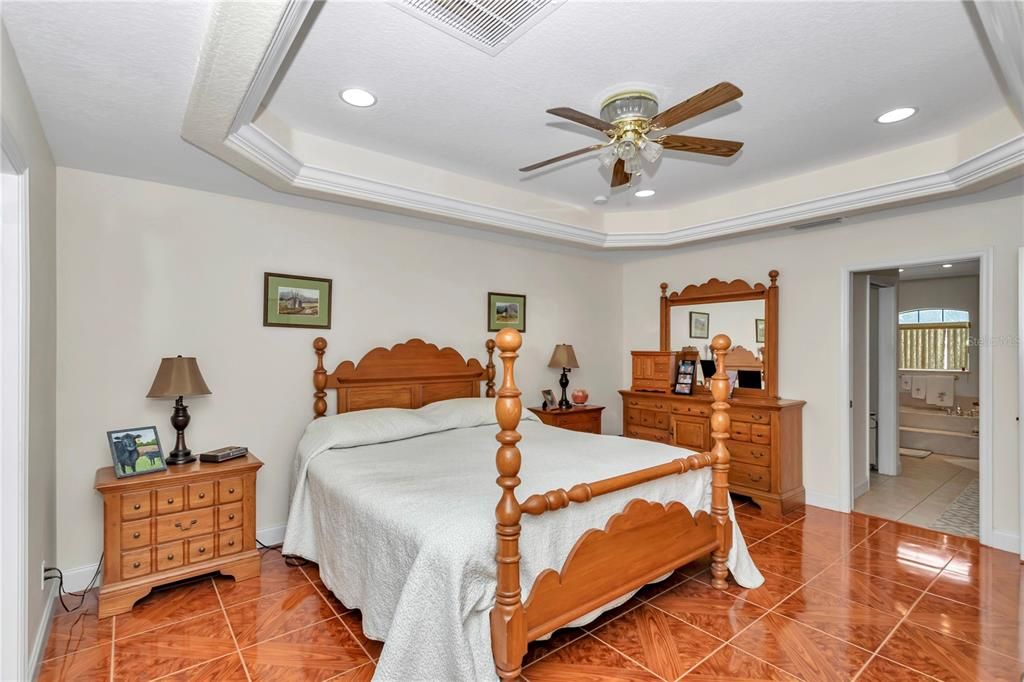 For Sale: $824,900 (3 beds, 2 baths, 2239 Square Feet)