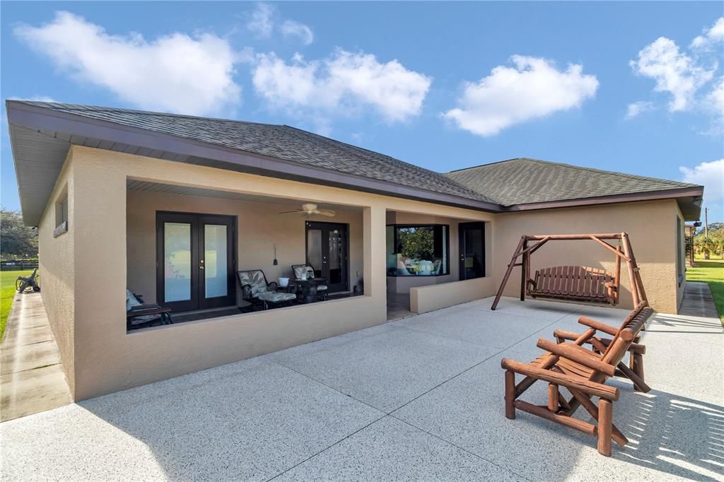 For Sale: $824,900 (3 beds, 2 baths, 2239 Square Feet)