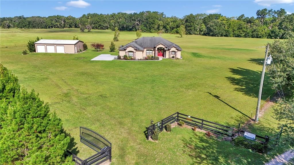 For Sale: $824,900 (3 beds, 2 baths, 2239 Square Feet)