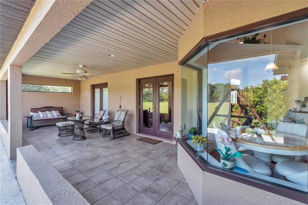 For Sale: $824,900 (3 beds, 2 baths, 2239 Square Feet)