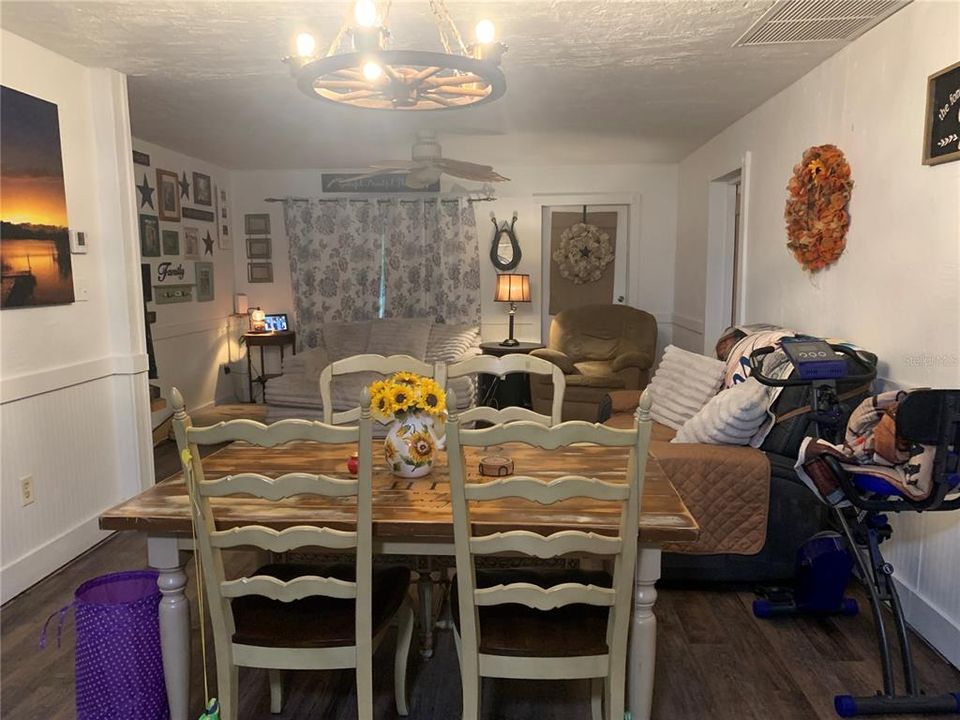 En Venta: $379,000 (3 camas, 1 baños, 1162 Pies cuadrados)