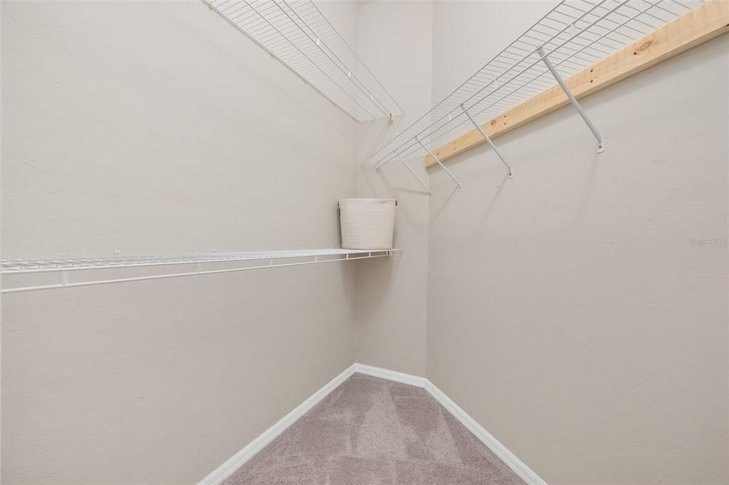 Active With Contract: $434,500 (5 beds, 3 baths, 2137 Square Feet)