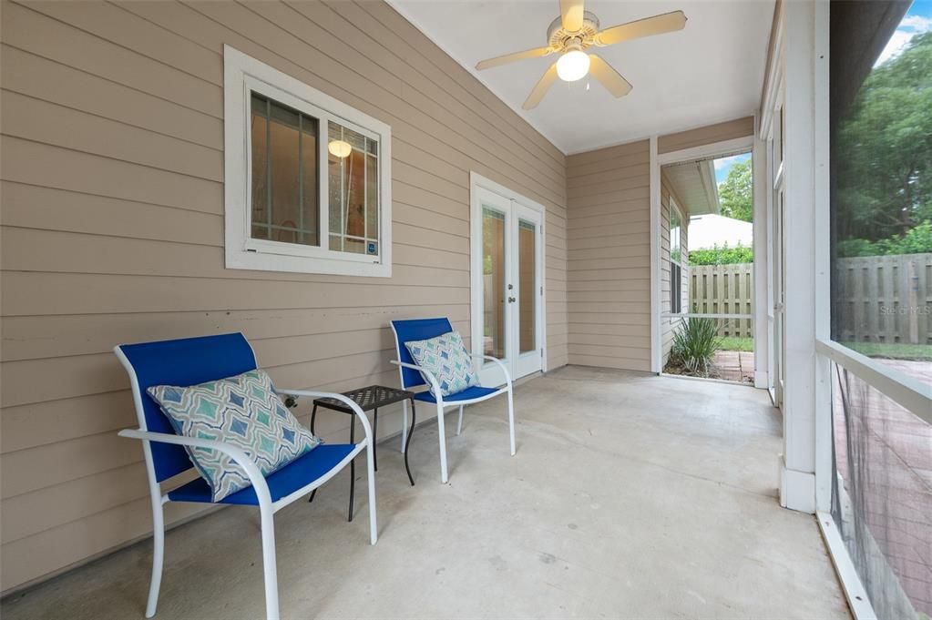 Active With Contract: $434,500 (5 beds, 3 baths, 2137 Square Feet)