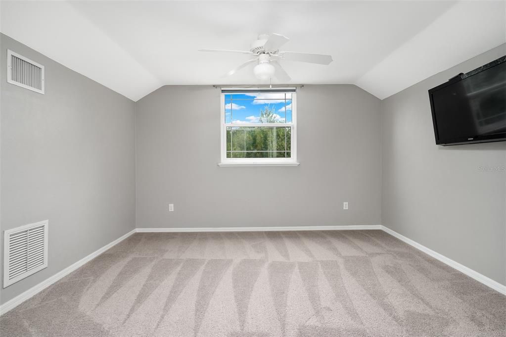 Active With Contract: $434,500 (5 beds, 3 baths, 2137 Square Feet)