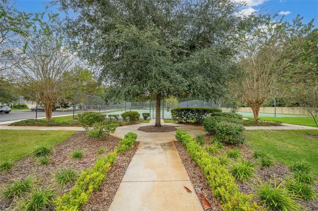 Active With Contract: $434,500 (5 beds, 3 baths, 2137 Square Feet)