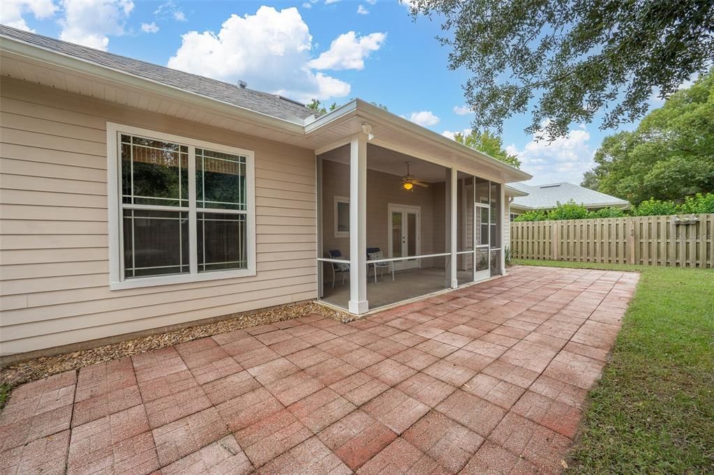 Active With Contract: $434,500 (5 beds, 3 baths, 2137 Square Feet)