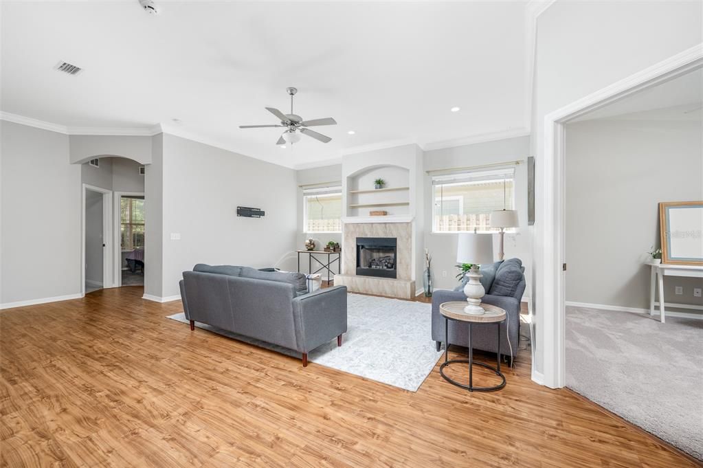 Active With Contract: $434,500 (5 beds, 3 baths, 2137 Square Feet)