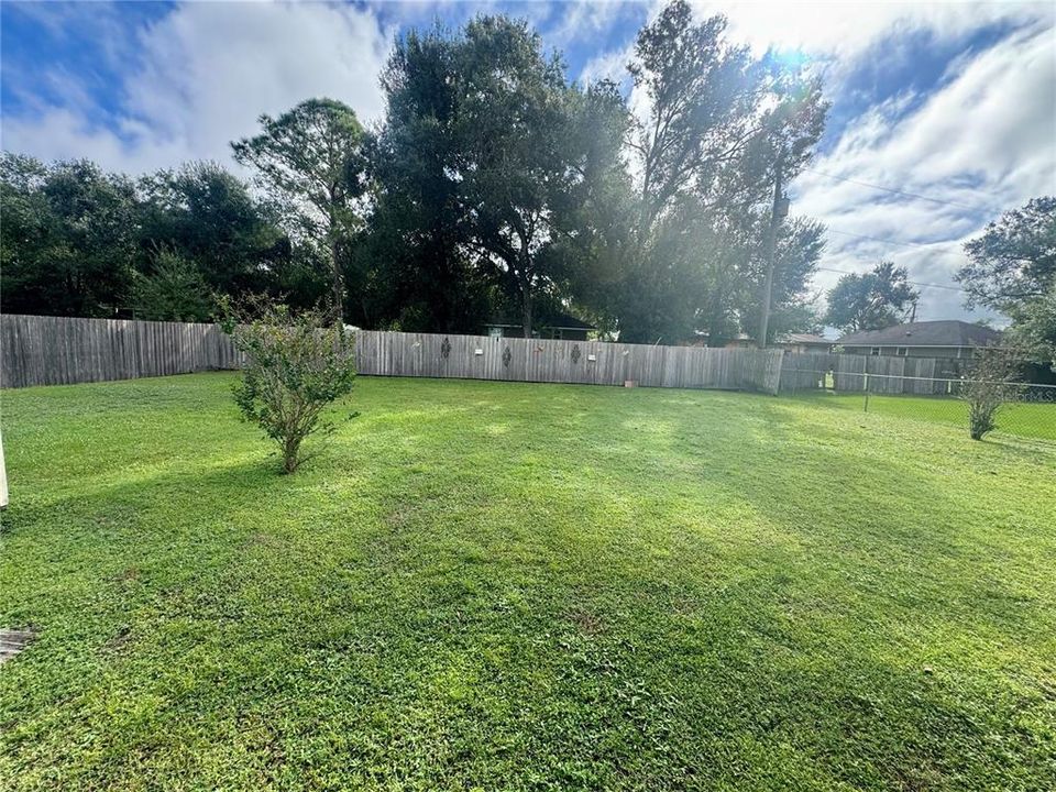 For Sale: $235,000 (3 beds, 1 baths, 984 Square Feet)