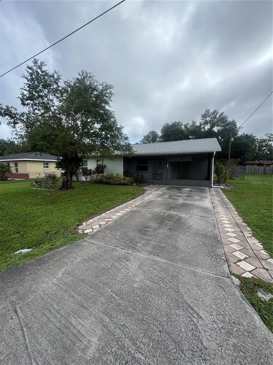 For Sale: $235,000 (3 beds, 1 baths, 984 Square Feet)