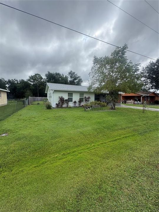 For Sale: $235,000 (3 beds, 1 baths, 984 Square Feet)