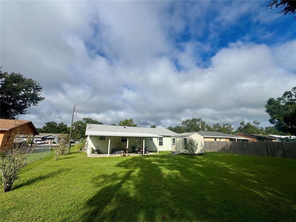 For Sale: $235,000 (3 beds, 1 baths, 984 Square Feet)