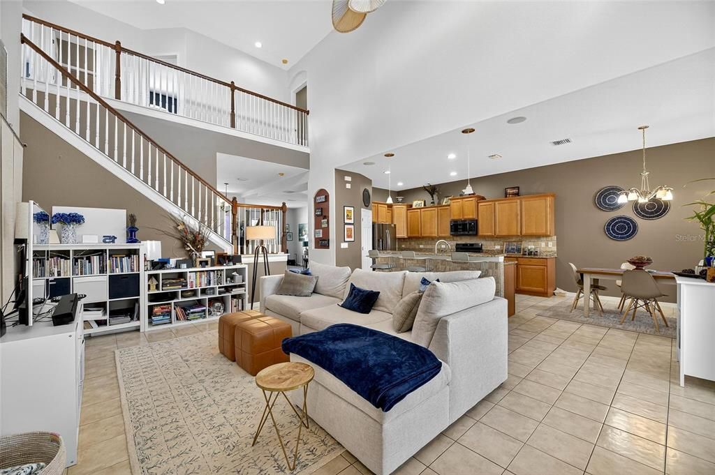 Под контрактом: $3,350 (5 спален, 3 ванн, 2855 Квадратных фут)