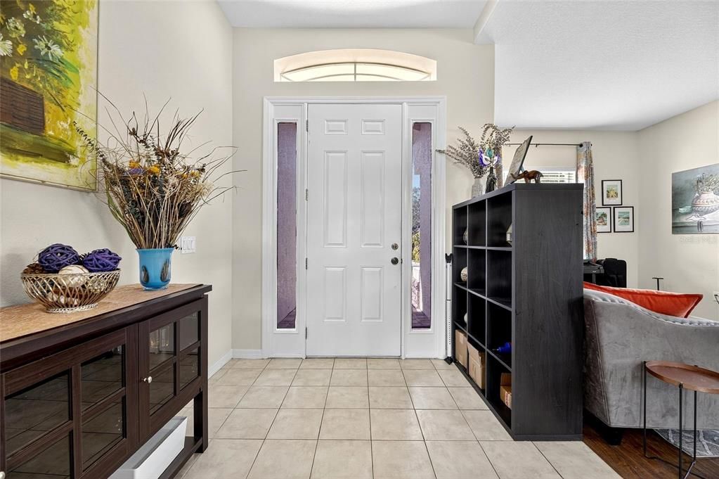 Под контрактом: $3,350 (5 спален, 3 ванн, 2855 Квадратных фут)