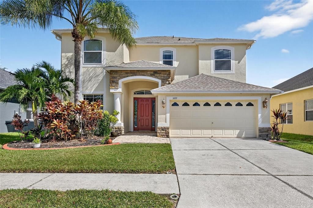 Под контрактом: $3,350 (5 спален, 3 ванн, 2855 Квадратных фут)