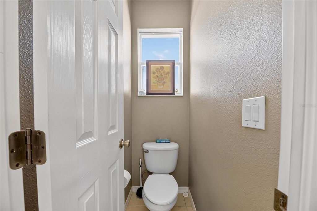 Под контрактом: $3,350 (5 спален, 3 ванн, 2855 Квадратных фут)