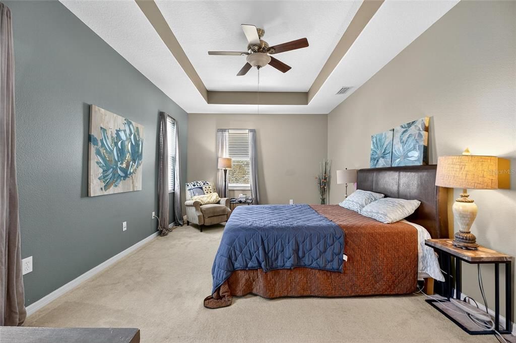 Под контрактом: $3,350 (5 спален, 3 ванн, 2855 Квадратных фут)