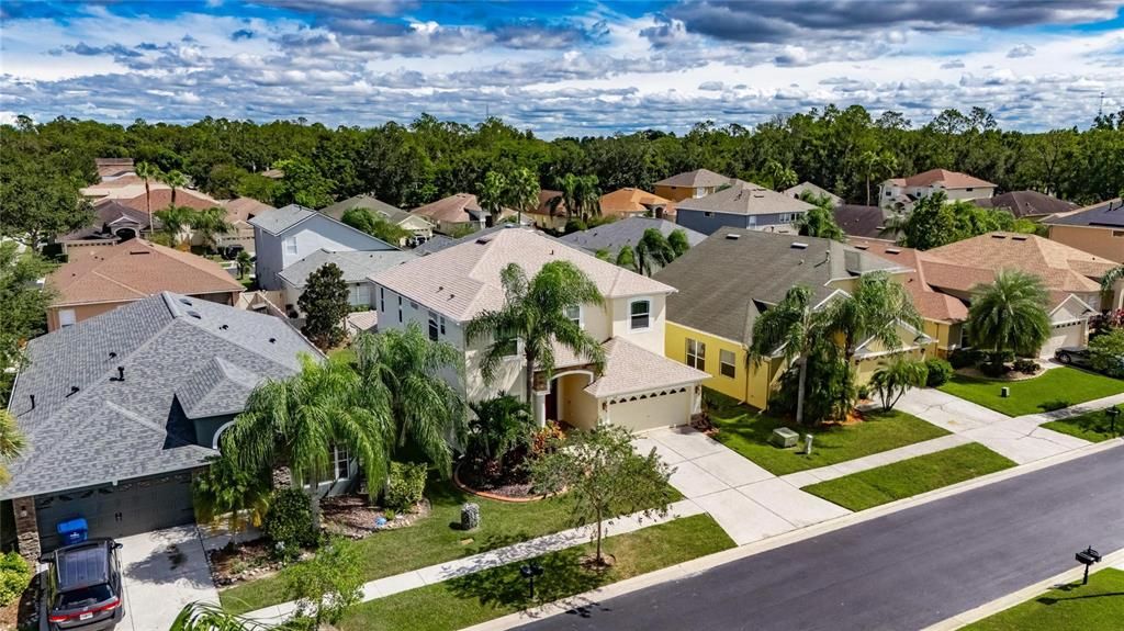 Под контрактом: $3,350 (5 спален, 3 ванн, 2855 Квадратных фут)