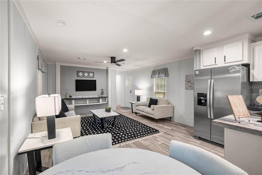 待售: $189,900 (2 贝兹, 2 浴室, 1130 平方英尺)