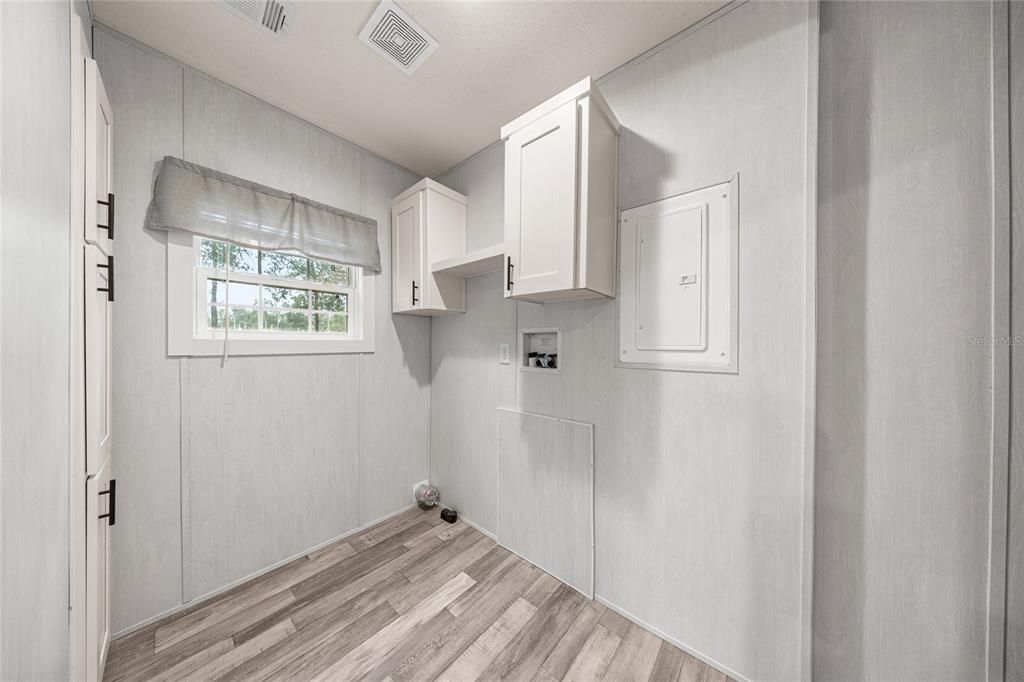 待售: $189,900 (2 贝兹, 2 浴室, 1130 平方英尺)