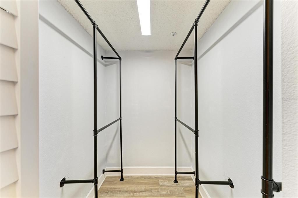 На продажу: $340,000 (2 спален, 2 ванн, 1106 Квадратных фут)