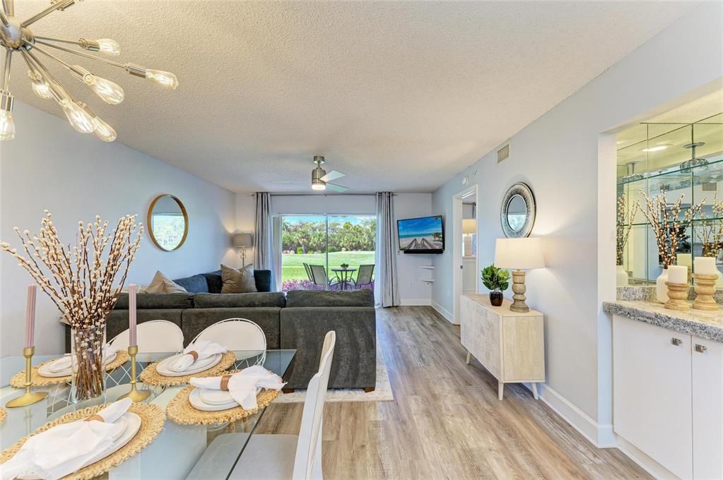 На продажу: $340,000 (2 спален, 2 ванн, 1106 Квадратных фут)